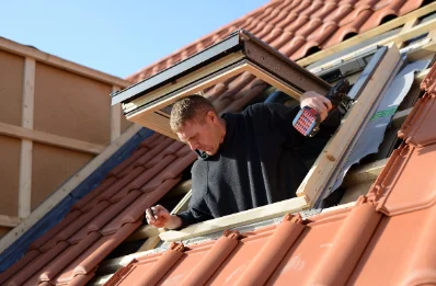 Pose de fenêtres de toit Velux à Villebret